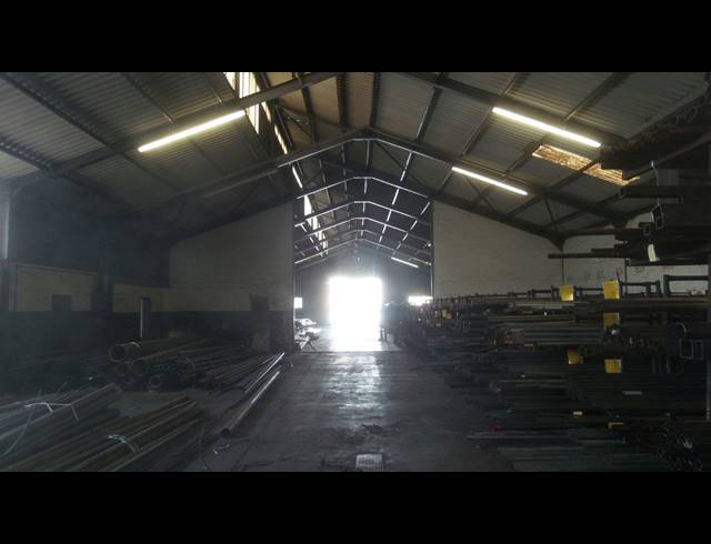 1,978M² FACTORY TO LET IN BELLVILLE CENTRAL